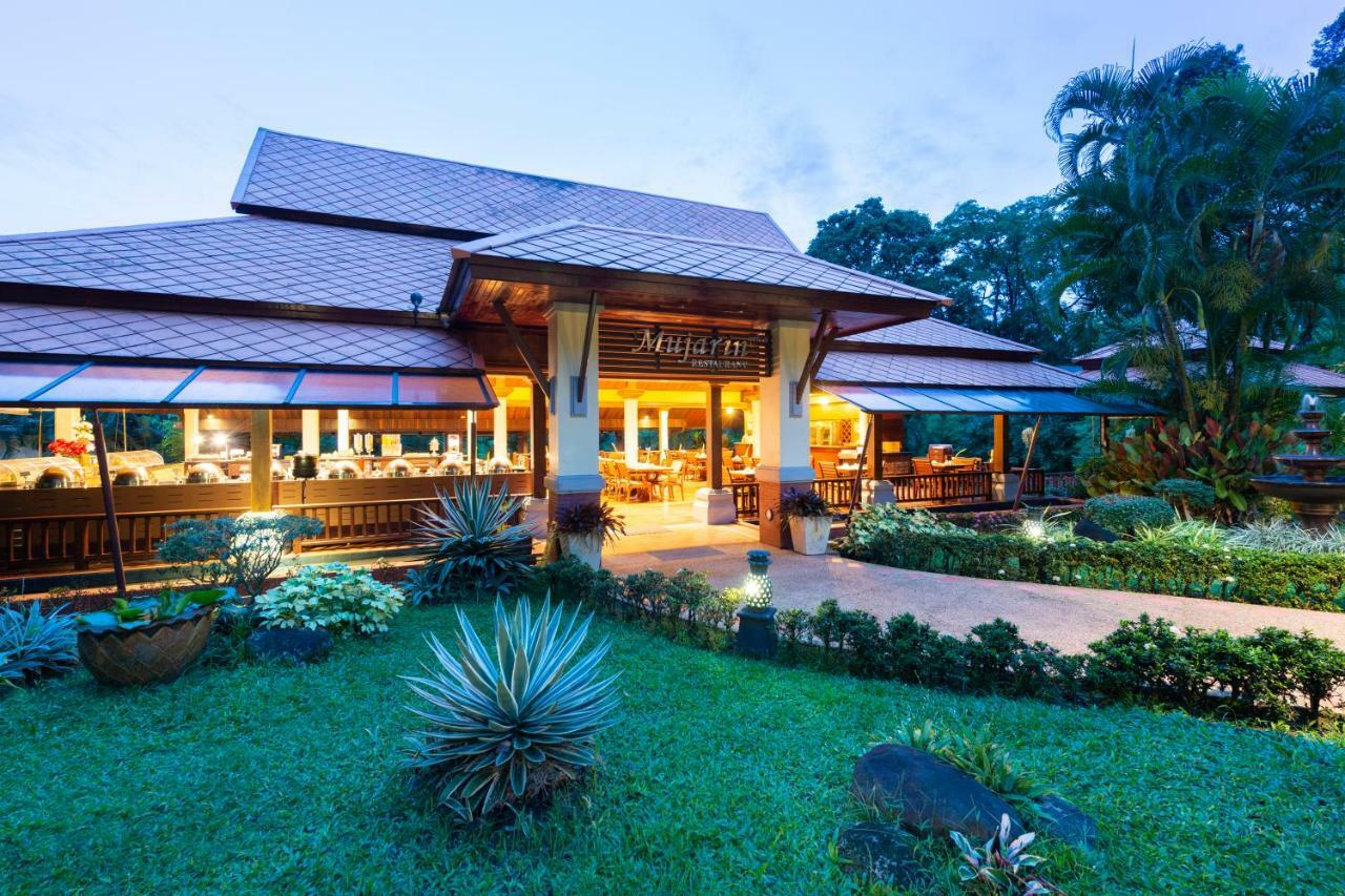 Khaolak Bayfront Resort Takuapa Exterior foto